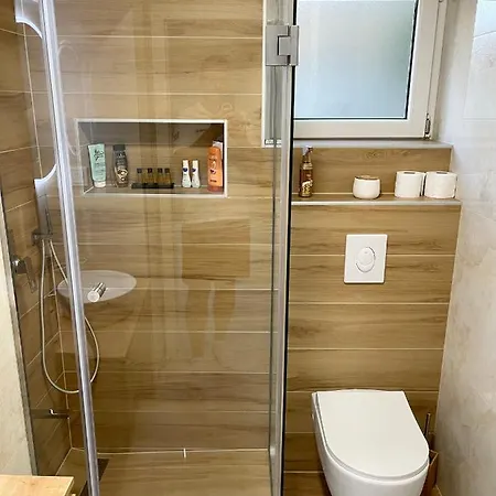 Anet Apartment *