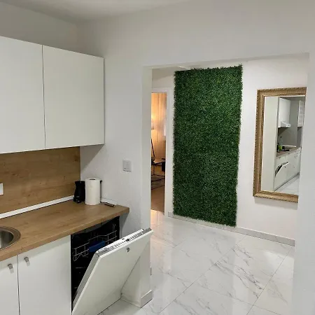 Anet アパート ヴィソコ