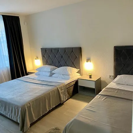 Anet アパート ヴィソコ